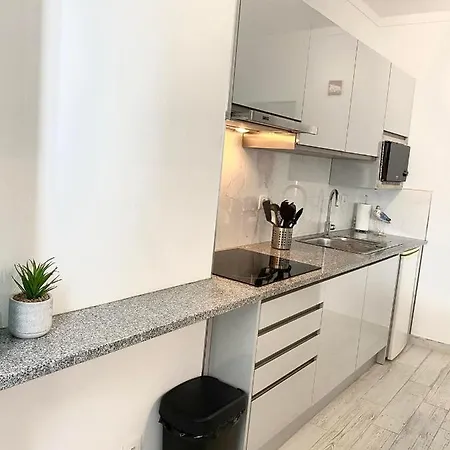 Happy Na Rocha 1 Portimao